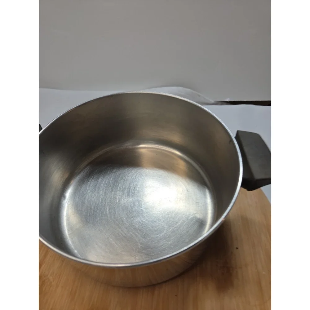 Revere Ware 4 1/2 Qt Stock Pot w/ Lid Clinton ILL USA Copper Bottom